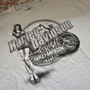 Harley-Davidson Pin-Up Motorcycle Graphic Tee